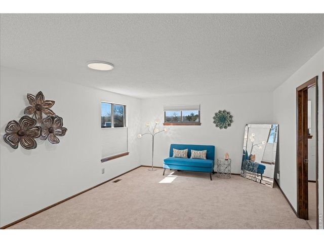 1006 Sunburst Ct, Lafayette, CO 80026
