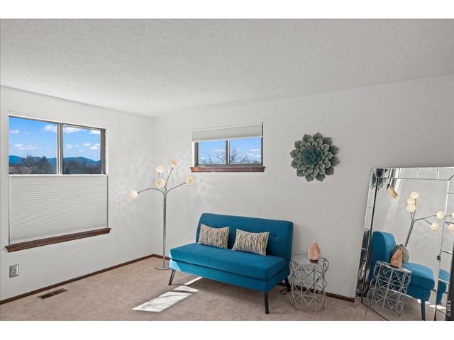 1006 Sunburst Ct, Lafayette, CO 80026