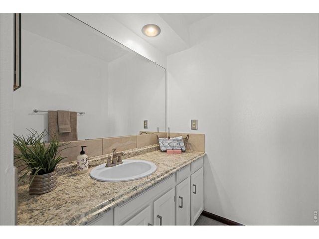 1006 Sunburst Ct, Lafayette, CO 80026