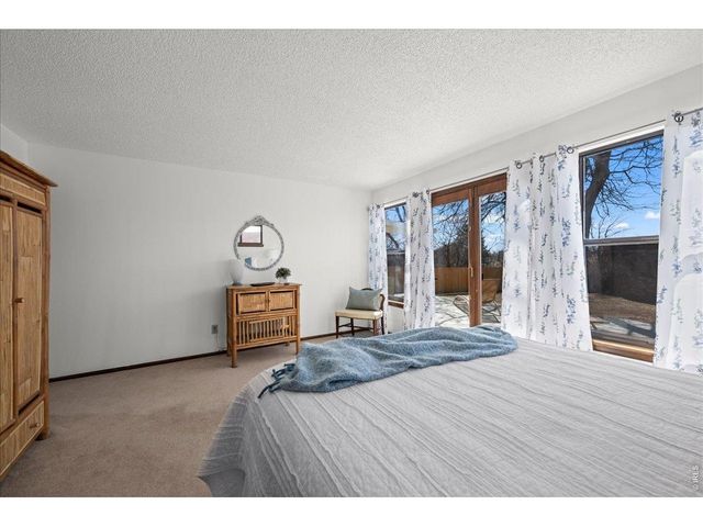 1006 Sunburst Ct, Lafayette, CO 80026