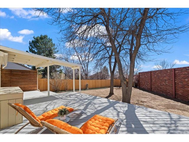 1006 Sunburst Ct, Lafayette, CO 80026