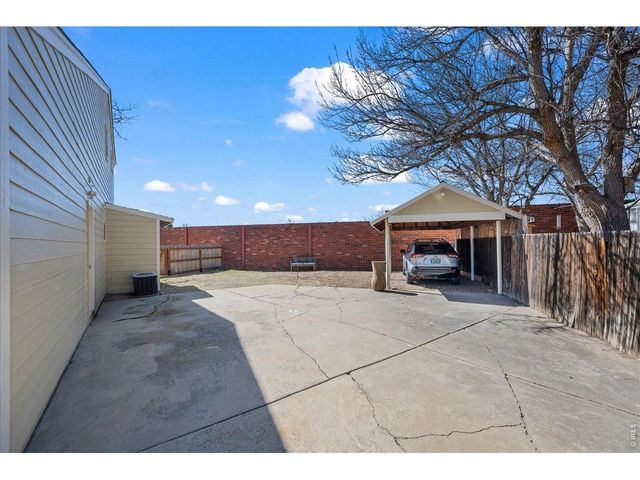 1006 Sunburst Ct, Lafayette, CO 80026