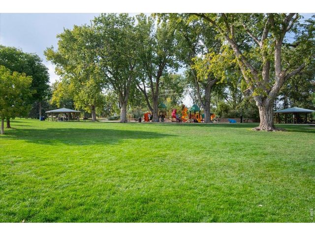 1006 Sunburst Ct, Lafayette, CO 80026