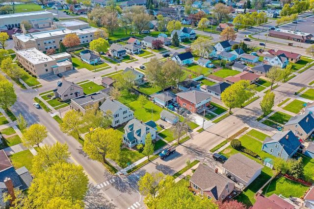 722 E KIMBERLY AVENUE, Kimberly, WI 54136