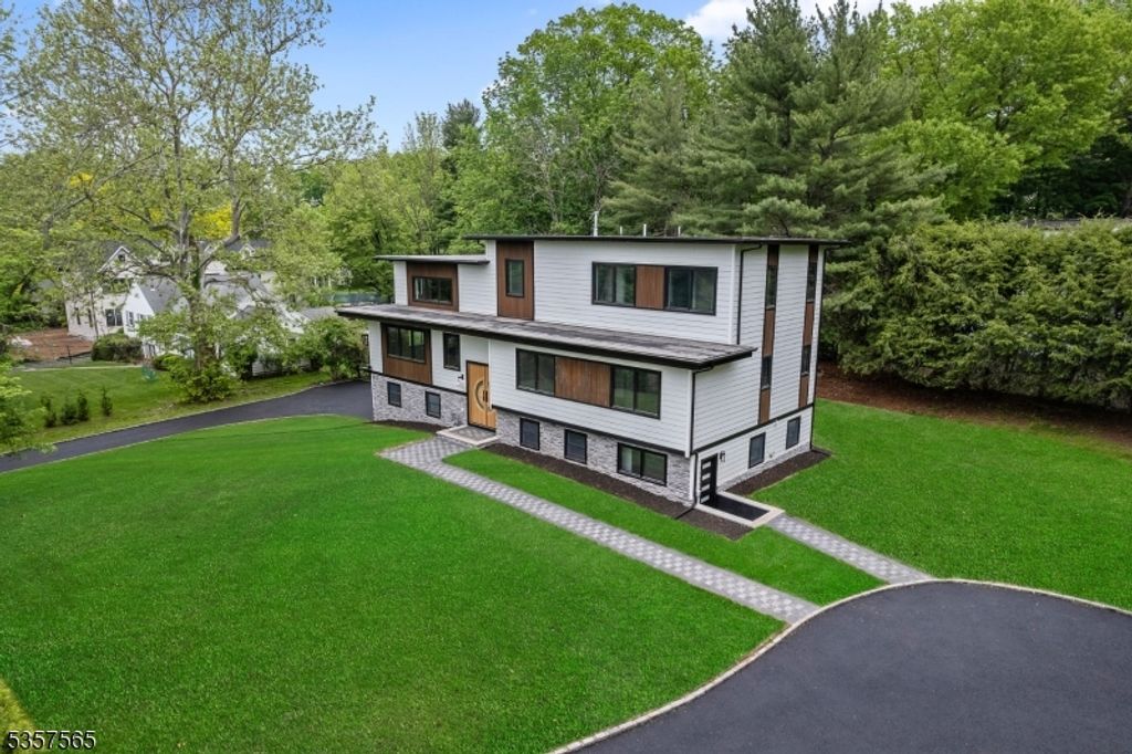 148 Great Hills Rd, Millburn Twp., NJ 07078