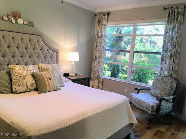 4695 Winged Foot CT 1, Naples, FL 34112