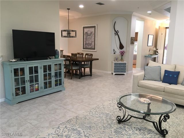 4695 Winged Foot CT 1, Naples, FL 34112