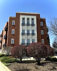 1075 W Roosevelt Road 305, Chicago, IL 60608