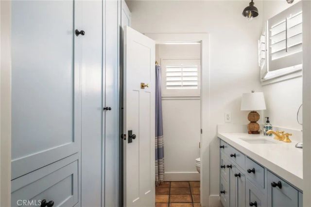 11 Saratoga, Newport Beach, CA 92660