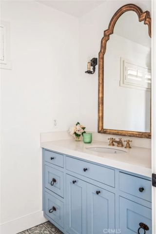 11 Saratoga, Newport Beach, CA 92660