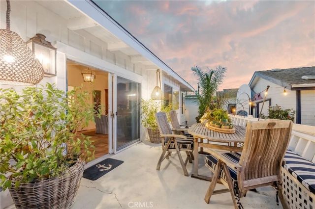 11 Saratoga, Newport Beach, CA 92660