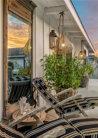 11 Saratoga, Newport Beach, CA 92660