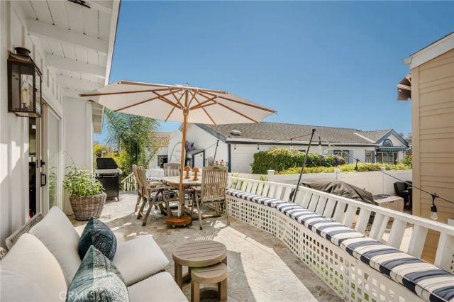 11 Saratoga, Newport Beach, CA 92660