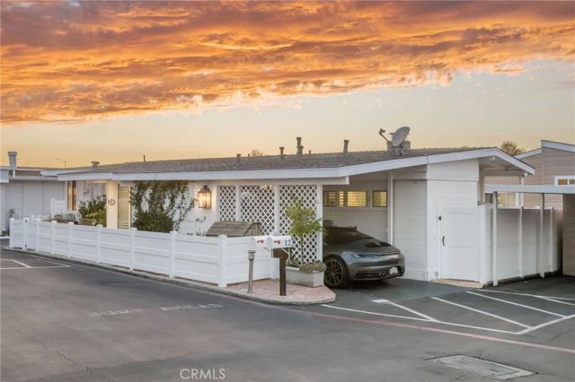 11 Saratoga, Newport Beach, CA 92660