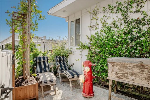 11 Saratoga, Newport Beach, CA 92660