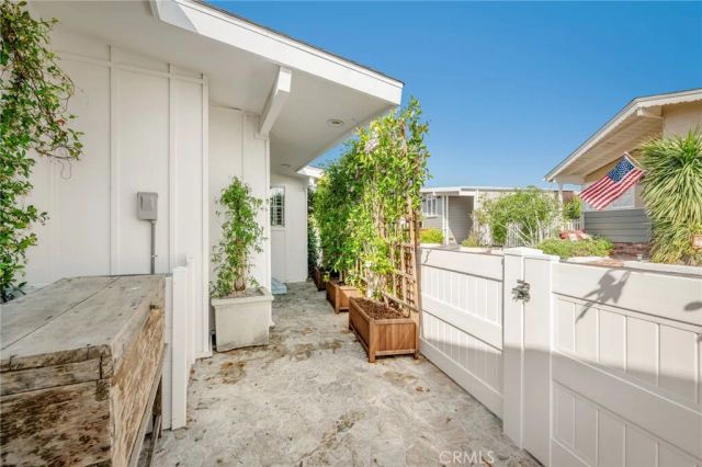 11 Saratoga, Newport Beach, CA 92660