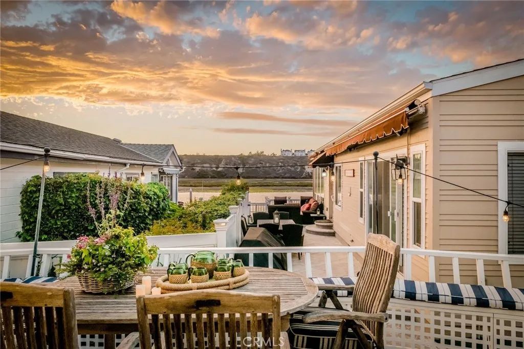 11 Saratoga, Newport Beach, CA 92660