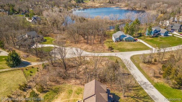 10468 Oak Shore Drive, South Lyon, MI 48178