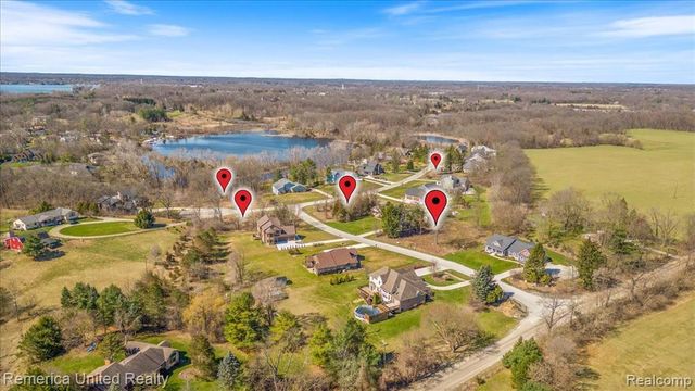 10468 Oak Shore Drive, South Lyon, MI 48178