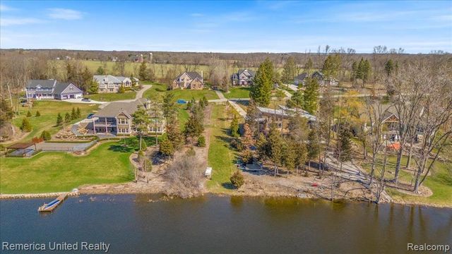 10468 Oak Shore Drive, South Lyon, MI 48178