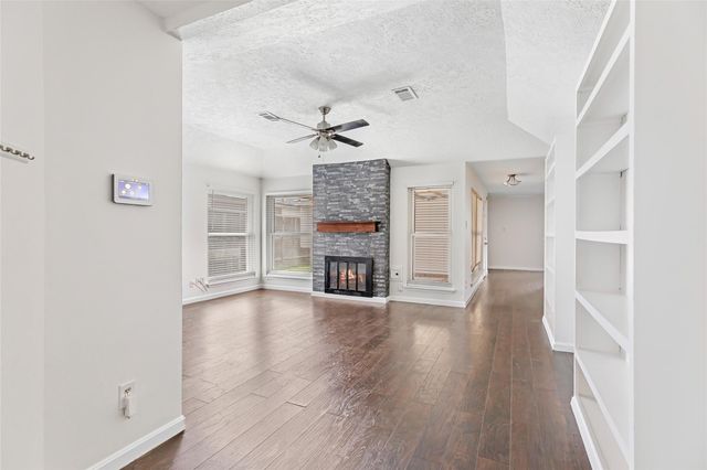 2810 Spring Dusk Lane, Spring, TX 77373