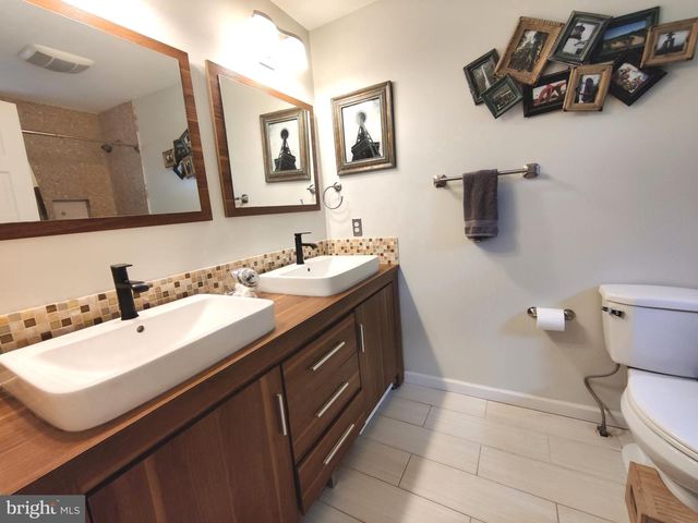14 S GORDON ST S, Alexandria, VA 22304