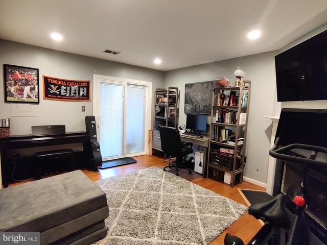 14 S GORDON ST S, Alexandria, VA 22304