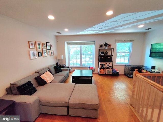 14 S GORDON ST S, Alexandria, VA 22304