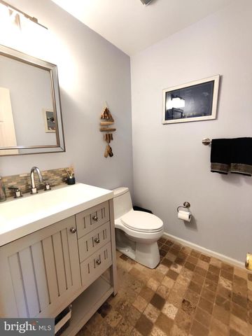 14 S GORDON ST S, Alexandria, VA 22304