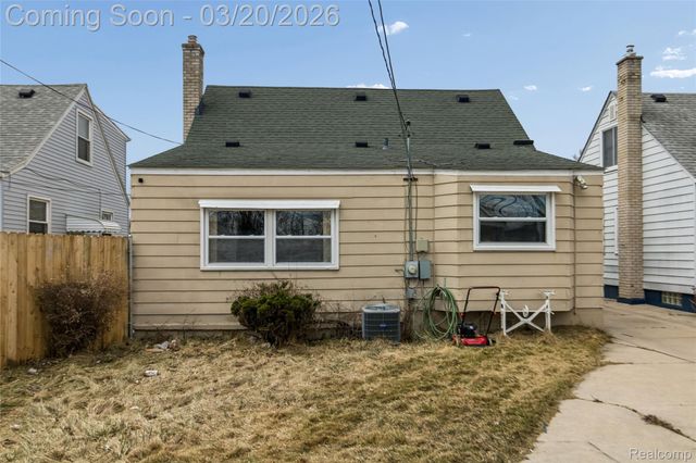 25128 Culver Street, St. Clair Shores, MI 48081