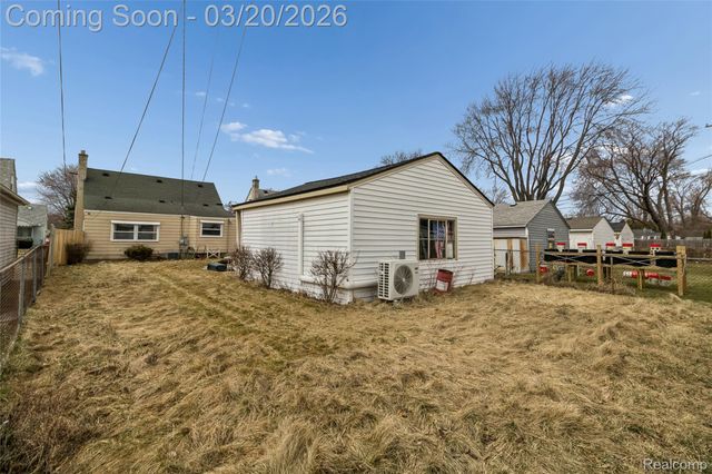 25128 Culver Street, St. Clair Shores, MI 48081