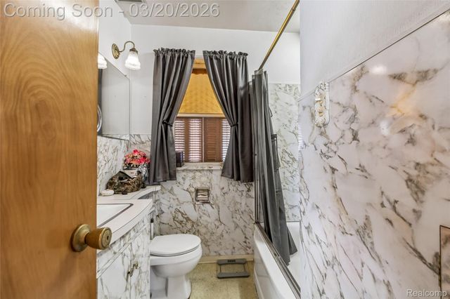 25128 Culver Street, St. Clair Shores, MI 48081