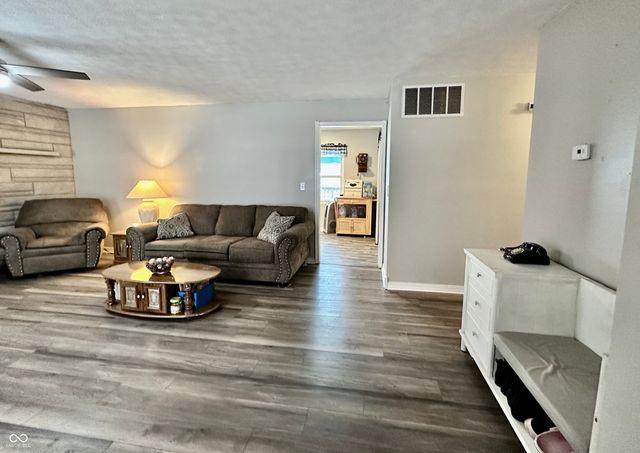 1822 Shady Lane, Martinsville, IN 46151