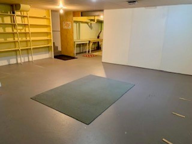 337 Fernledge Dr, New Kensington, PA 15068