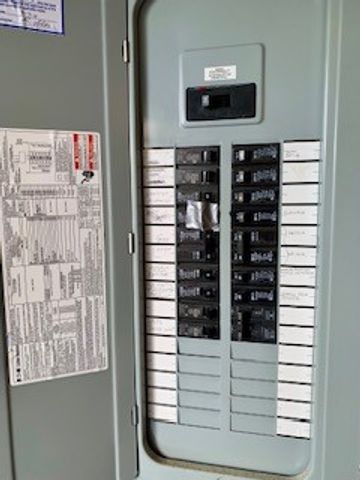 337 Fernledge Dr, New Kensington, PA 15068