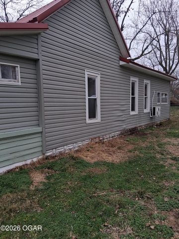 514 Ottawa Street, Seneca, MO 64865