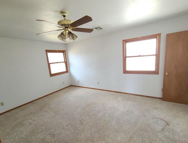 818 S 116th STREET, West Allis, WI 53214