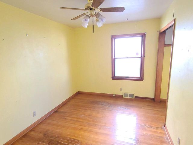 818 S 116th STREET, West Allis, WI 53214