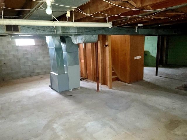 818 S 116th STREET, West Allis, WI 53214