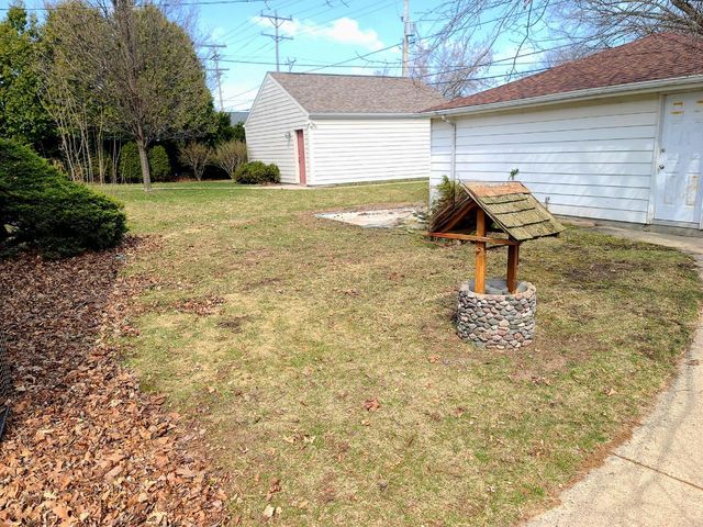 818 S 116th STREET, West Allis, WI 53214