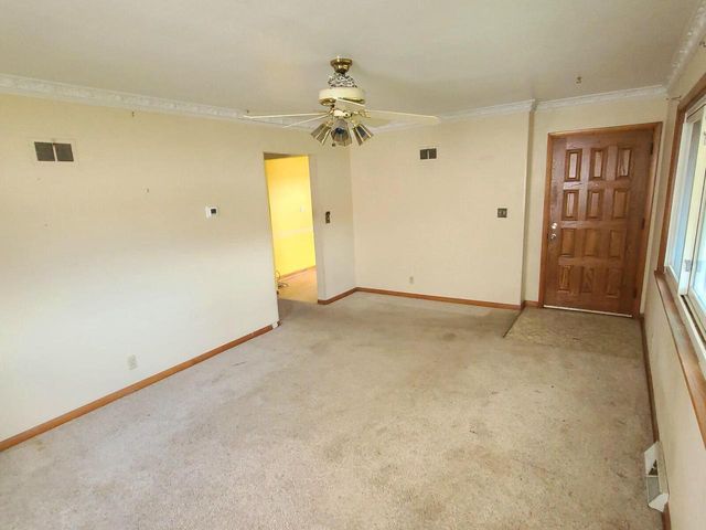 818 S 116th STREET, West Allis, WI 53214