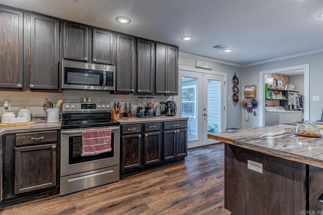 811 Thorne Dr, Paragould, AR 72450