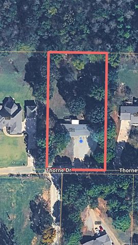 811 Thorne Dr, Paragould, AR 72450