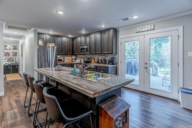 811 Thorne Dr, Paragould, AR 72450