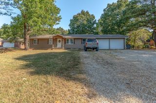 811 Thorne Dr, Paragould, AR 72450