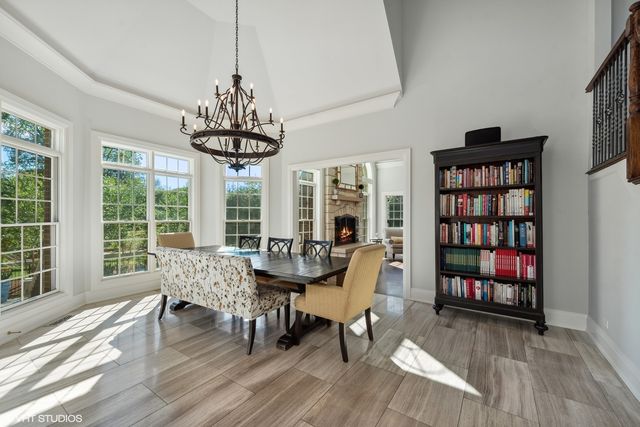675 Old Barrington Road, North Barrington, IL 60010