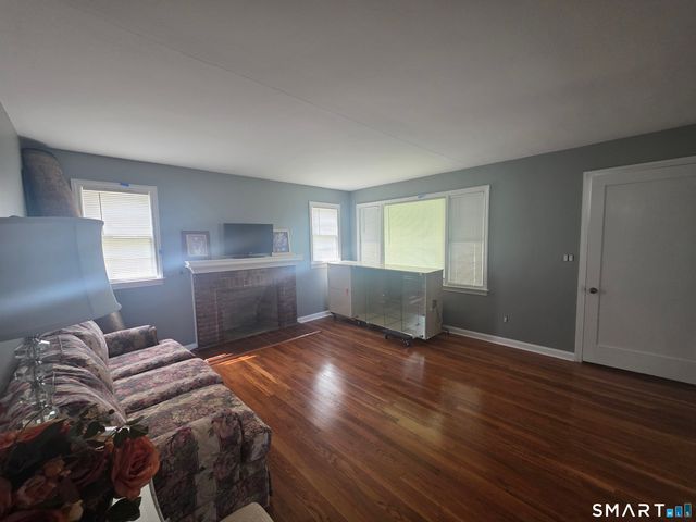 26 Cumley Street, Hamden, CT 06514