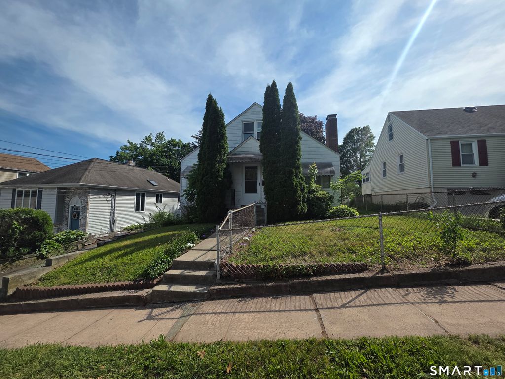 26 Cumley Street, Hamden, CT 06514