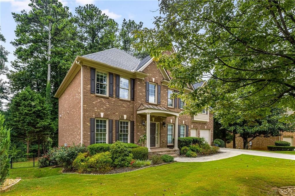 Image 2 of property listing at 2818 Willowstone Drive, Duluth, GA 30096