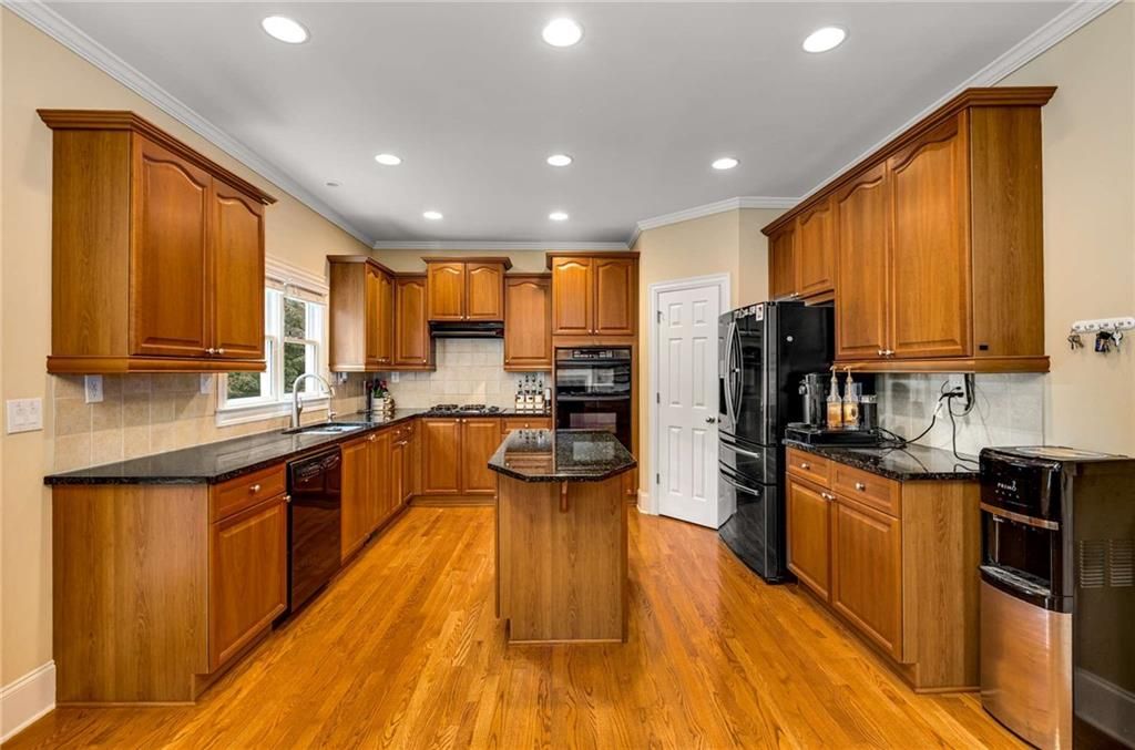 Image 22 of property listing at 2818 Willowstone Drive, Duluth, GA 30096